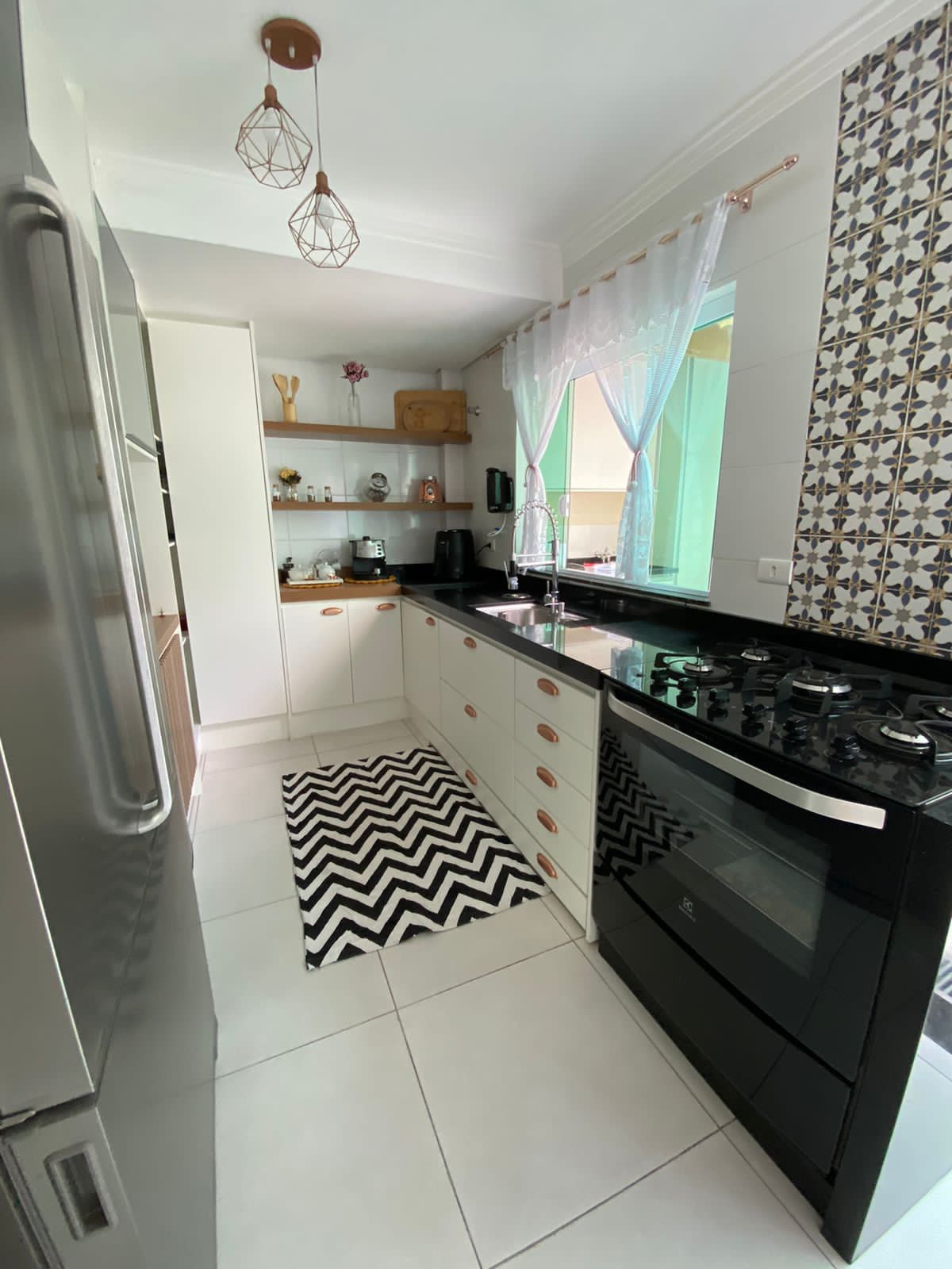 SOBRADO NA VILA ANTONIETA