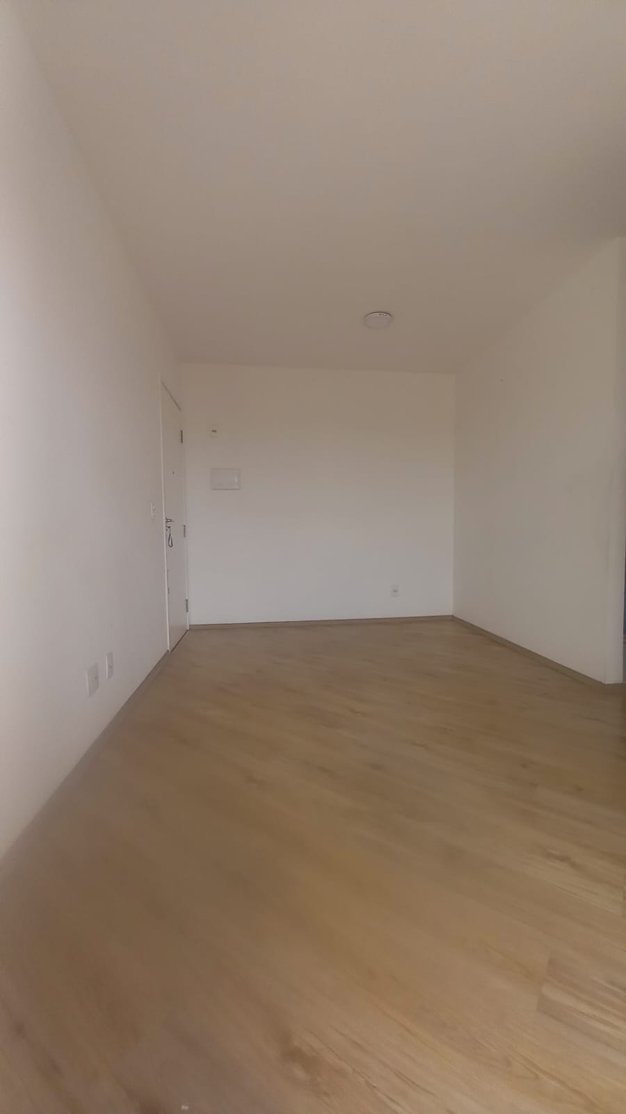 Apto na vila antonieta 